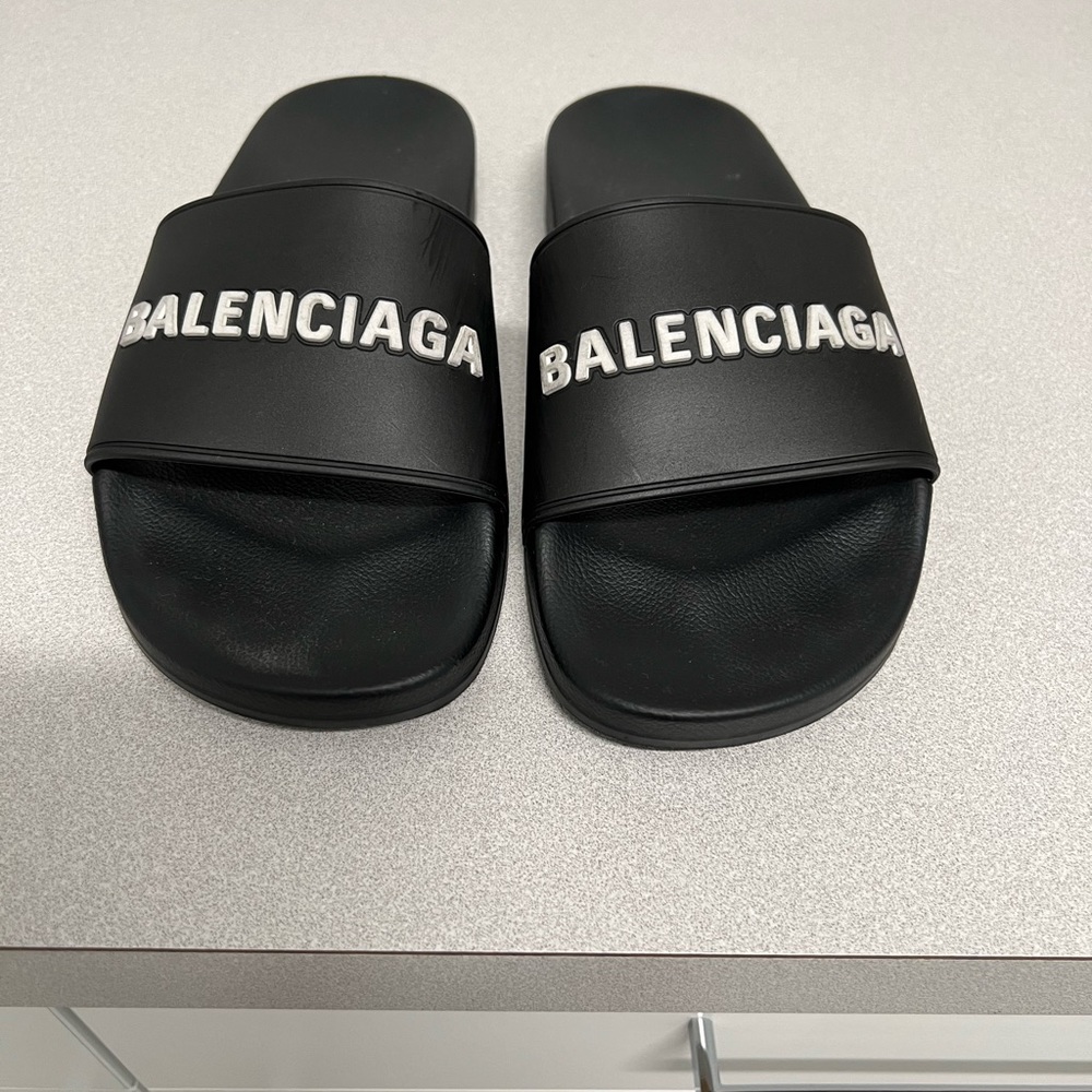 Balenciaga Pool Slides